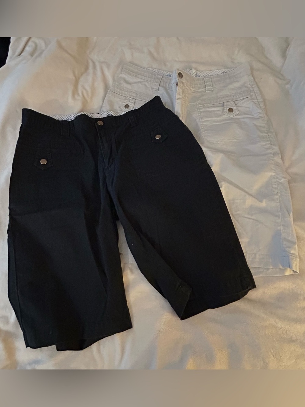 2 x Lee Bermuda Shorts in classic black and white - women’s size 14